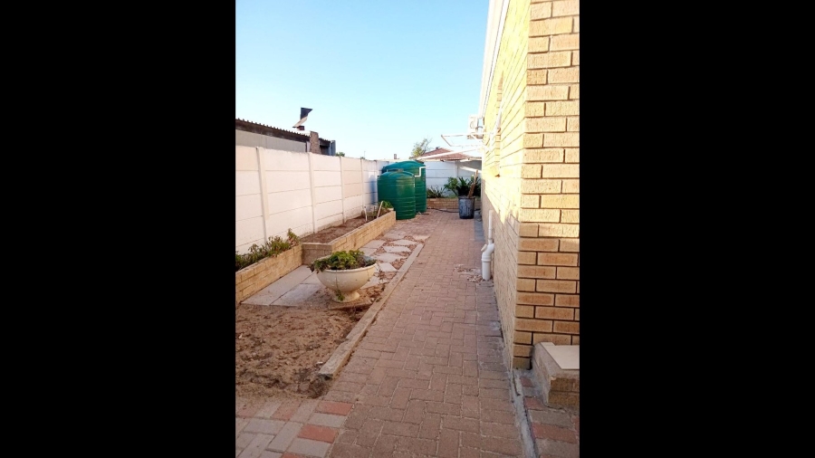 2 Bedroom Property for Sale in Viking Village Western Cape